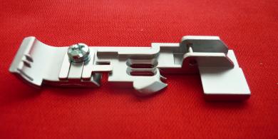 Nahtbandfuß für Pfaff coverlock Modelle 